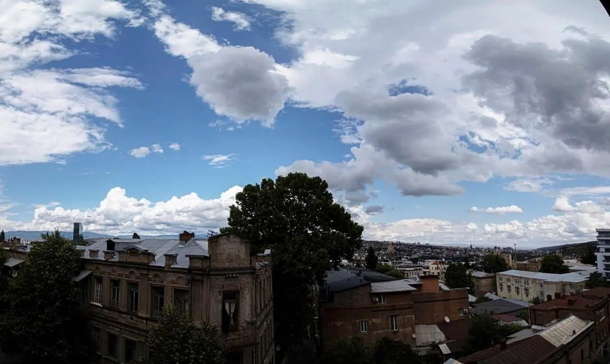 1Br Apartment With Balcony On Mtatsminda Tbilisi Gruzie